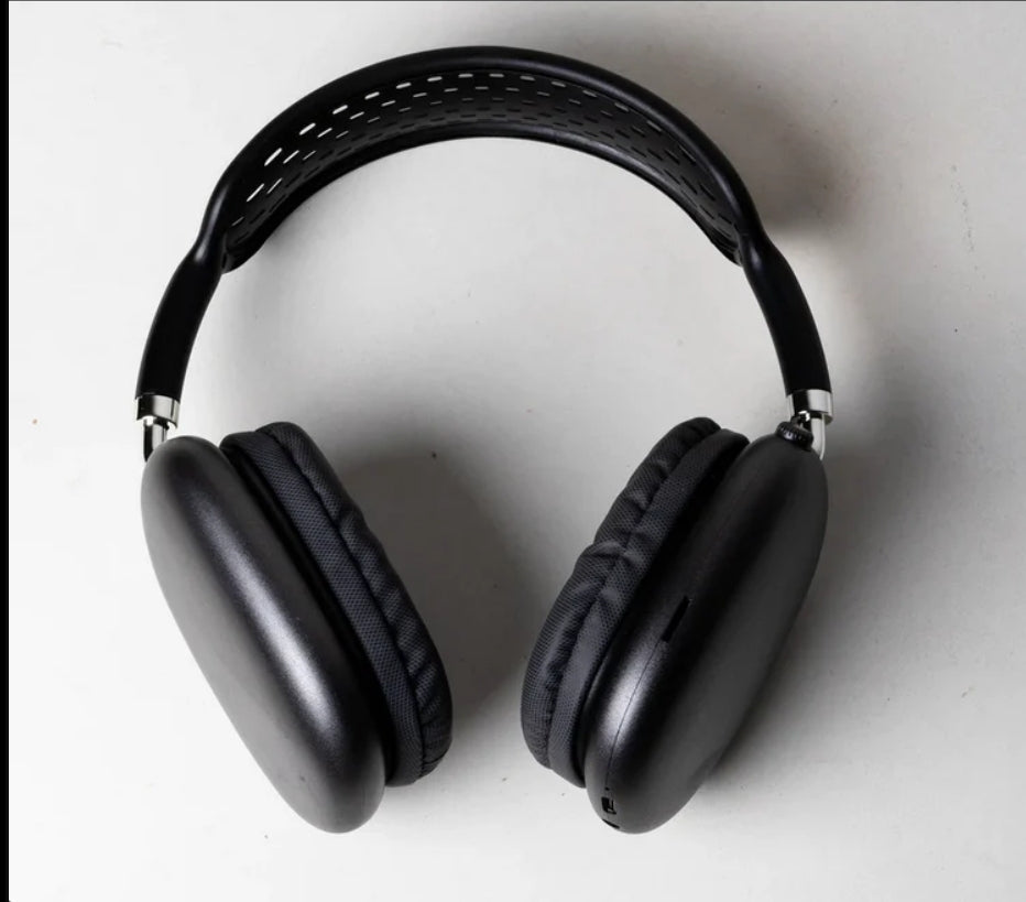 AerPods Pro Max Black Edition