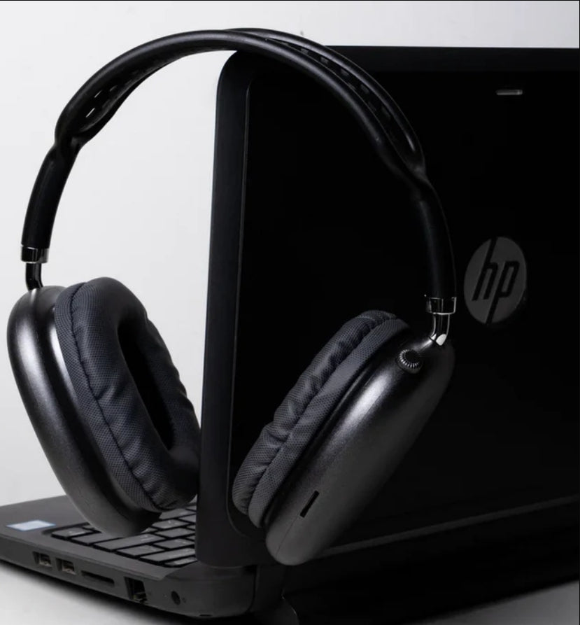 AerPods Pro Max Black Edition